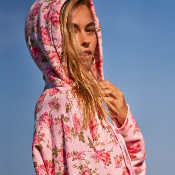 Loveshackfancy LSF x Bandier Cropped hoodie Sweatshirt knit sweater M - Picture 1 of 15